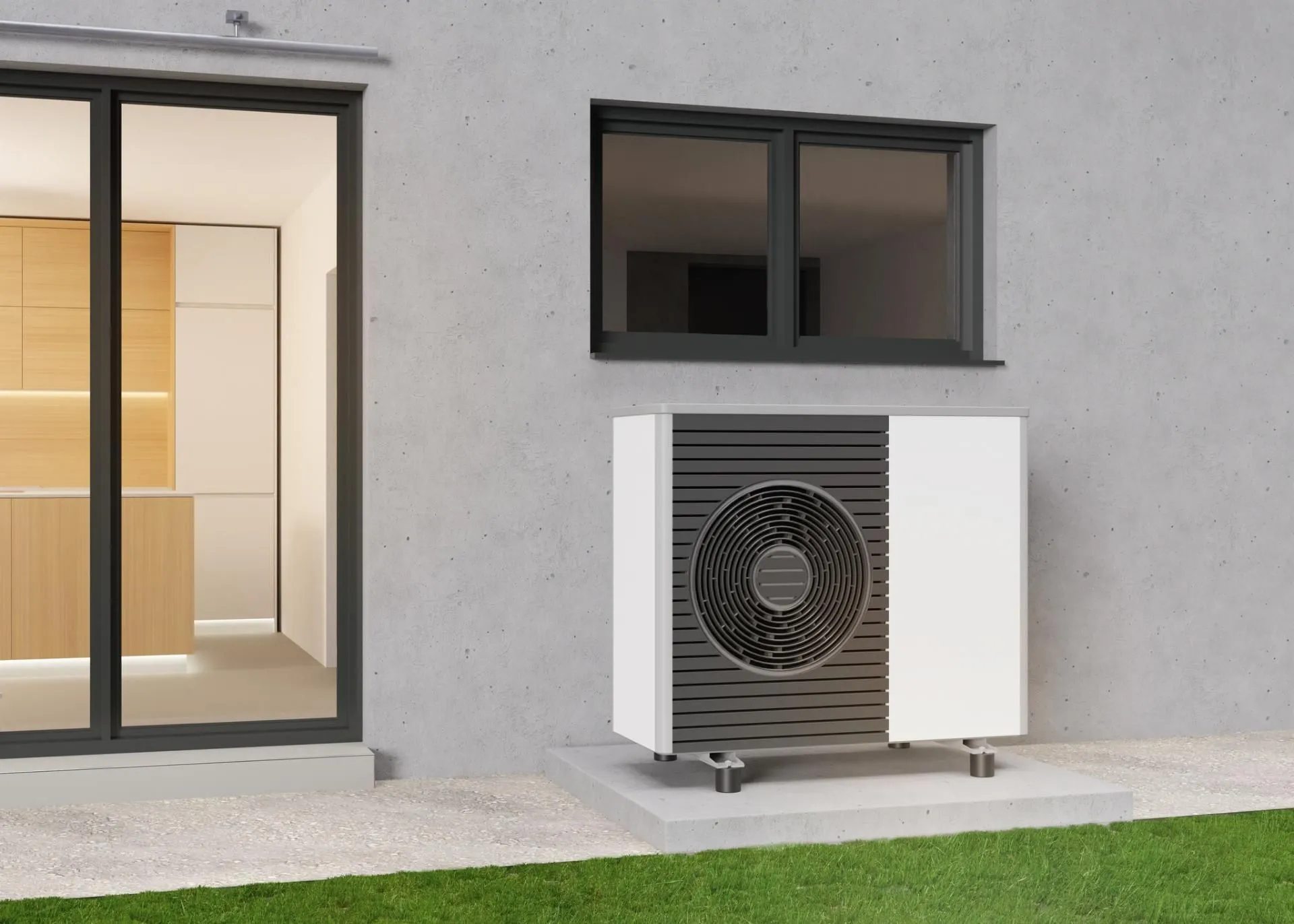 Pompa di calore esterna accanto a una casa moderna